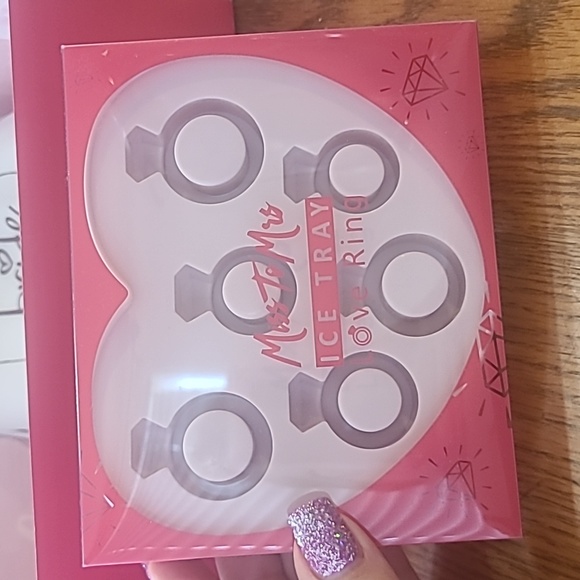Diamond Ring Ice Cube Tray - Picture 1 of 1